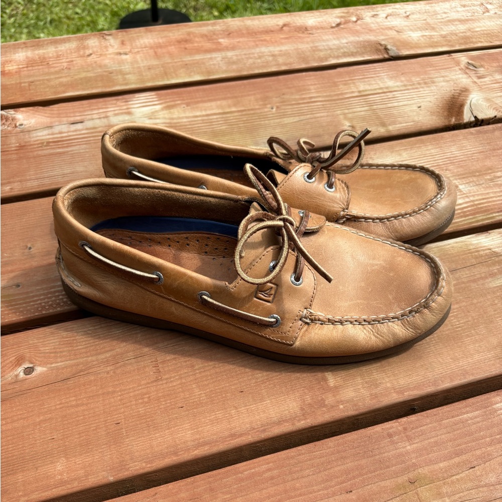 Sperry Tan Leather Boat Shoes Classic Nautical Style